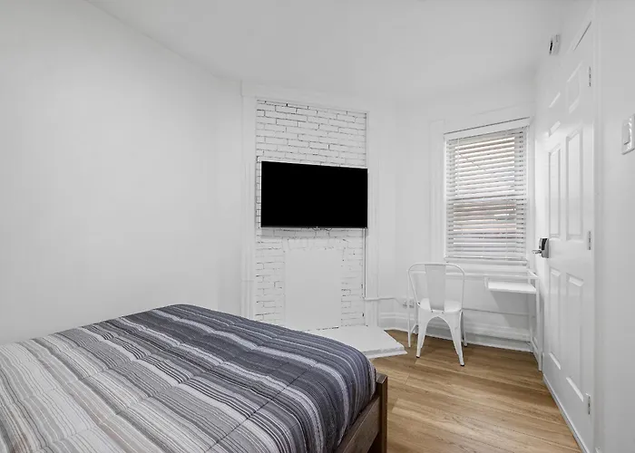 Shadyside 3b Modern And Cozy Private Bedroom With Shared Bathroom Pittsburgh