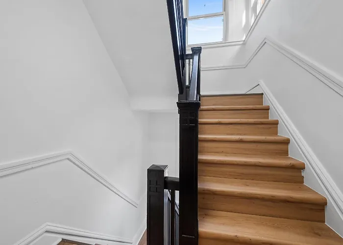 Shadyside 3b Modern And Cozy Private Bedroom With Shared Bathroom Homestay *